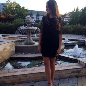 Meet your Posher, Elina